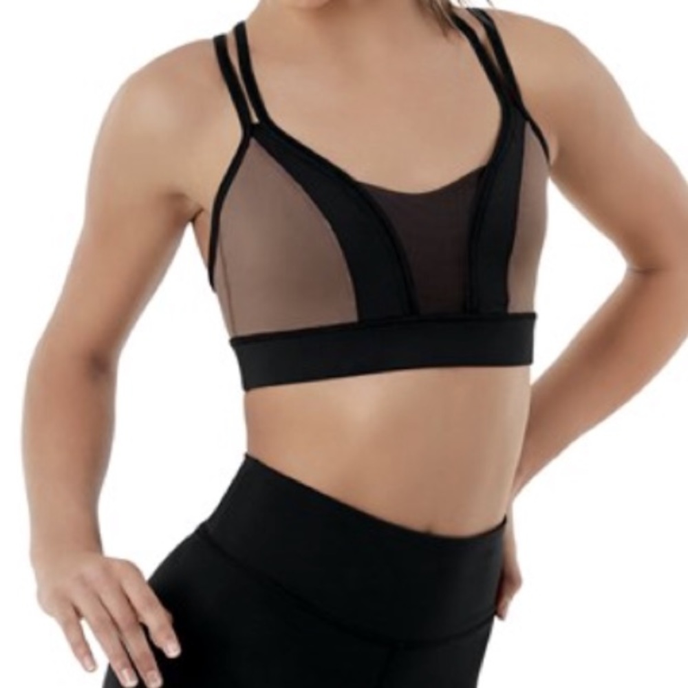 3/25$ or 5/35$ 🚨🚨 Black and brown sports bra